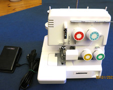 Overlock- Nähmaschine MEDION