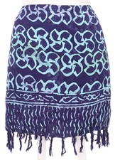 Kurzer Wickelrock mit Fransen