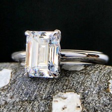 Damen Ring 2,50 Kt Smaragd