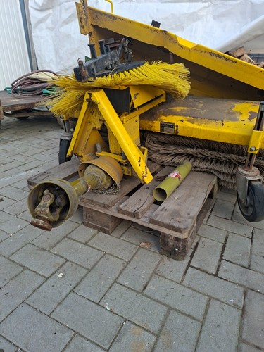 Anbau kehrmaschine der - kehrmaschine, fa