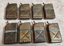 altes Feuerzeug Benzinkanister