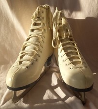 Eiskunstlaufschlittschuhe