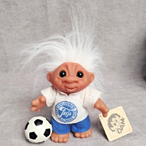 Vintage 1984 dam troll doll - troll, in