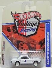 Hot Wheels 2011 - Vintage Racing - A.J. Foyt's '65 Ford Mustang