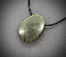 PYRIT EDELSTEIN-ANHÄNGER mit