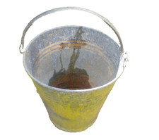 alter Zinkeimer Wassereimer