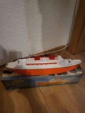 DDR Zeuke Boot mit Motor.