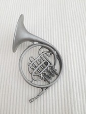 Miniatur Tuba aus Zinn. Blas - Musik Instrument aus Metall
