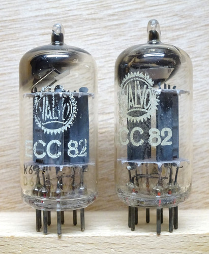 Pair valvo ecc82 über - ecc82,