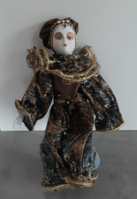 Harlekin Puppe 24 cm sitzend