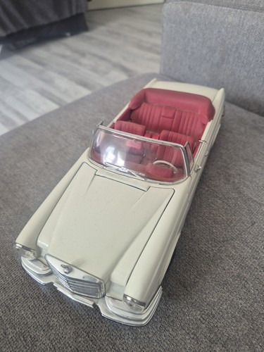 Mercedes 280 scale - se, 1/18