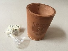 1 Knobelbecher  Dortmunder  Ritter Bier  mit 3 Würfel   abzugeben