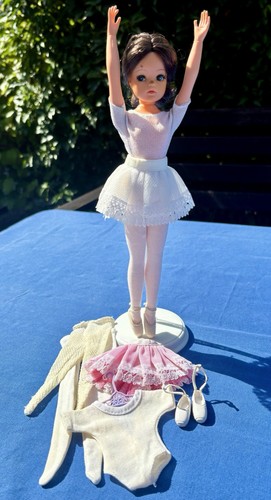 Vintage pedigree sindy - vintage, active