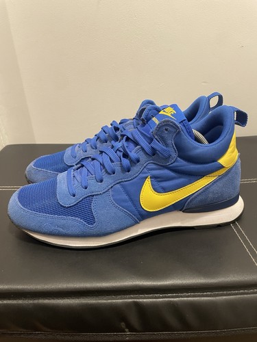 Rare nike internationalist - v,