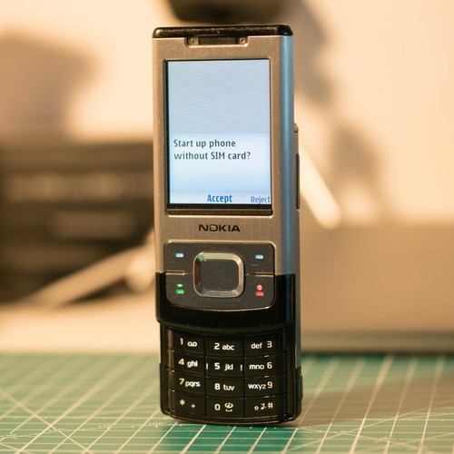 Nokia 6500s top - nokia,