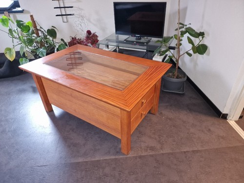 Wohnzimmertisch