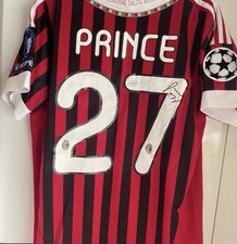 Signed Kevin-Prince Boateng AC