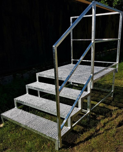 Stahltreppe außen stufen - stahltreppe,