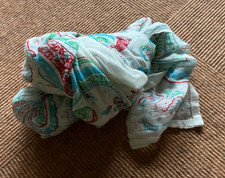 Esprit: schönes buntes Halstuch mit Lurex-Streifen, getragener Artikel