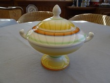 Deckeldose mit Griffe