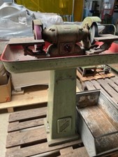 Doppelschleifbock mit Wanne und Gussfüßen, gebraucht
