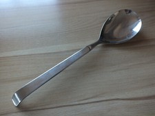 Großer " Amefa " Salatlöffel 31 cm groß, Edelstahl 18/10 abzugeben