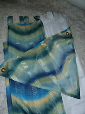 Gardinen, Schals, Deko Dreiecke, Tischläufer und Deko Glasschale