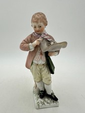 KPM Berlin Figur "Knabe mit Eiern im Hut" 1. Wahl - 16 cm