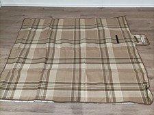 Mövenpick 153 x 126 cm