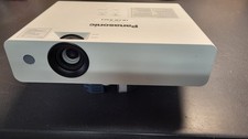 Beamer Panasonic PT-LW330 