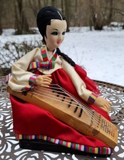 Trachten Puppe Gayageum
