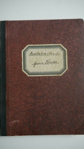 Altes notenbuch für piano - notenbuch,