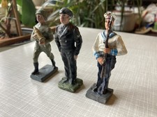 Figuren (alt) - 3 Stück - Zinn/Blei - Panzer - Granatenträger - Seemann - WK II