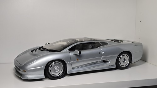 Maisto jaguar xj220 - 1:12,