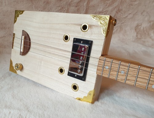 Cigarbox gitarre ashwood - cigarbox,