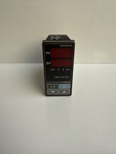 Yokogawa UT320-00 S4 Digitaler