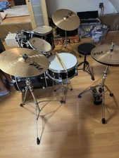 Schlagzeug YAMAHA + 4Paar