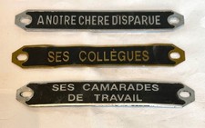 Kleine französische Schilder als Deko aus Messing und Alu