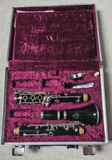 Amati ACL 315 B-Klarinette im Originalkoffer (teilweise unvollständig)