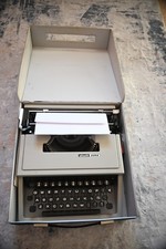 Olivetti Dora Schreibmaschine