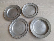 4 alte Zinnteller
