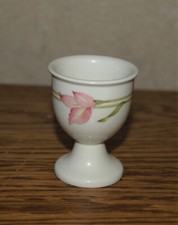 Eierbecher Adams England rosa Blume