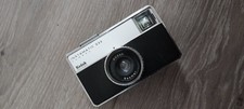 Kodak Instamatic 233 - kleine analoge Kamera