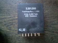 Kraftstoffpumpenrelais KAE 3.301.300 M103 Mercedes 260E 300E W124 W201 190E 2.6