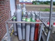 Suche Schutzgas, Argon, Sauerstoff, Acetylenflaschen in allen Größen