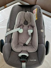 Maxi-Cosi Babyschale Pebble Plus mit Neugeboreneneinsatz