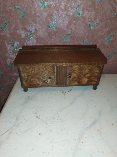 Alter schrank anrichte - anrichte, um