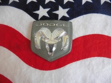 US EMBLEM DODGE RAM WIDDER
