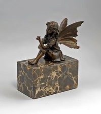 9937889-d Bronze Skulptur Elfe Fee Mädchen Steinsockel 13x7x17cm