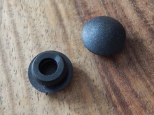 2 St. Gummi Stopfen Cockpit original Hercules Ersatzteil Nr.2